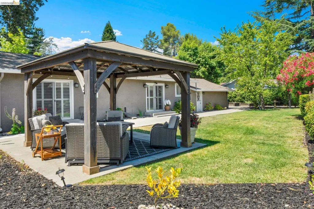 1131 Camino Tassajara Danville CA 94526