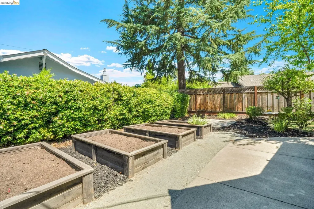 1131 Camino Tassajara Danville CA 94526