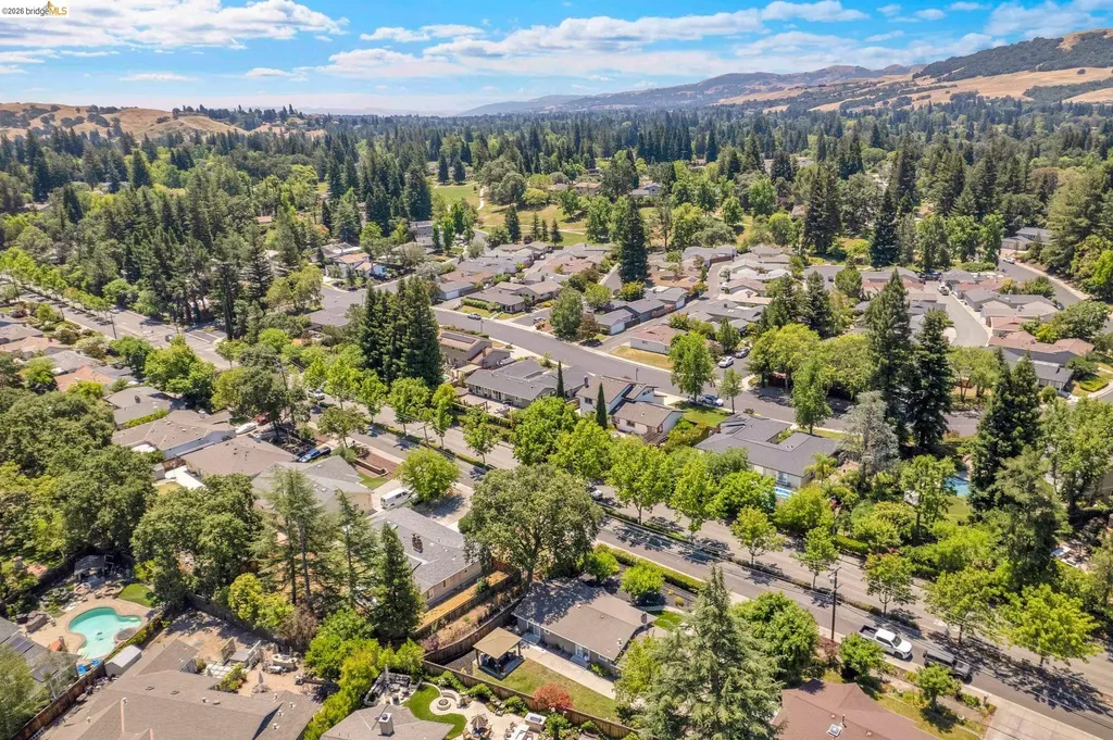 1131 Camino Tassajara Danville CA 94526
