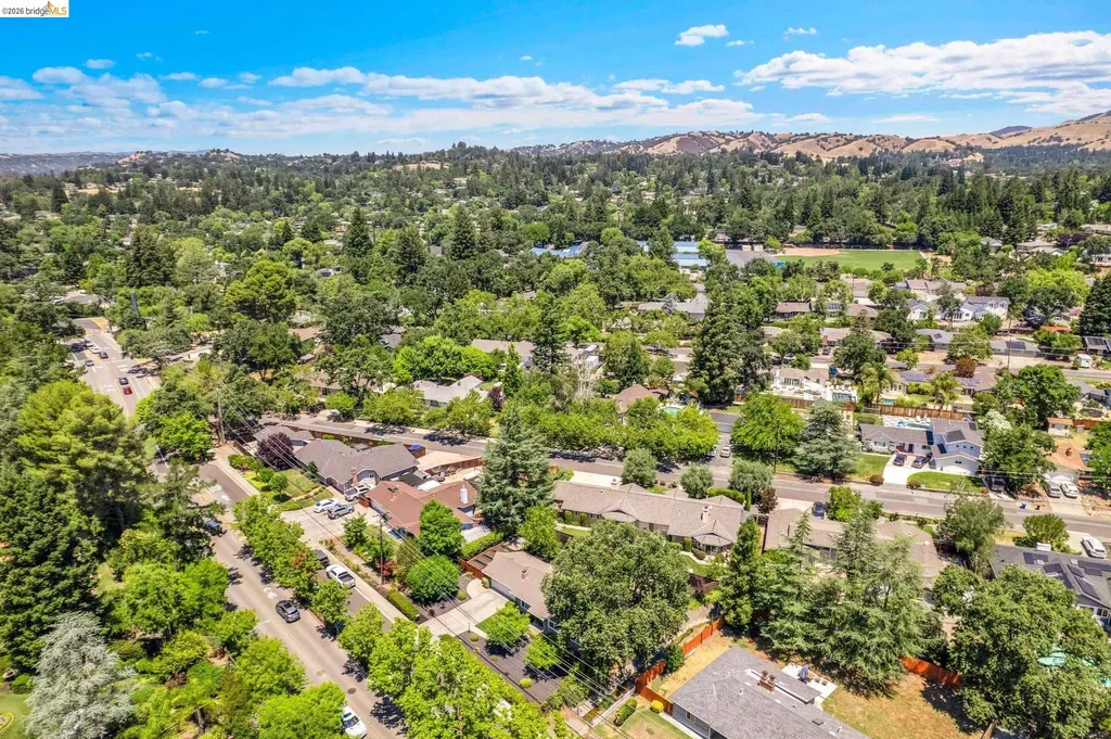 1131 Camino Tassajara Danville CA 94526