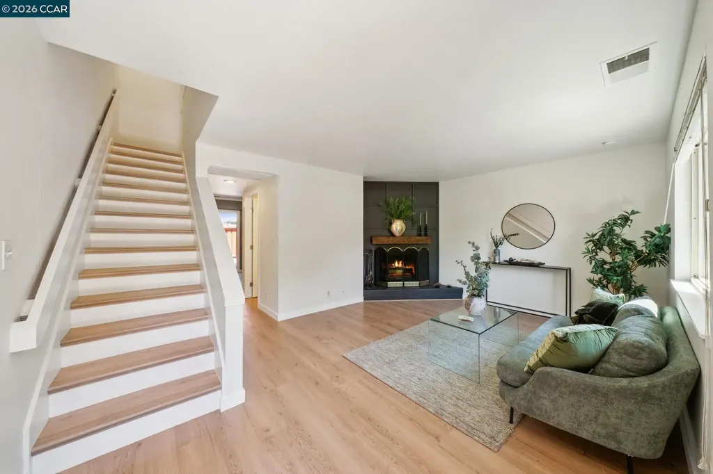 225 Mayhew Way Walnut Creek CA 94597