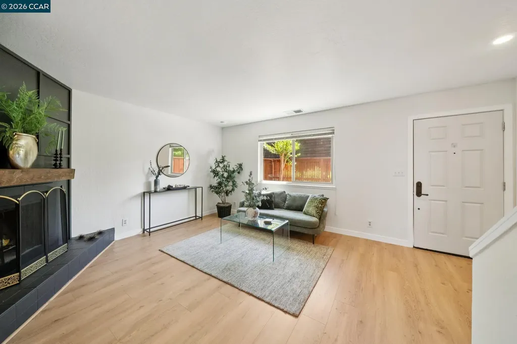 225 Mayhew Way Walnut Creek CA 94597