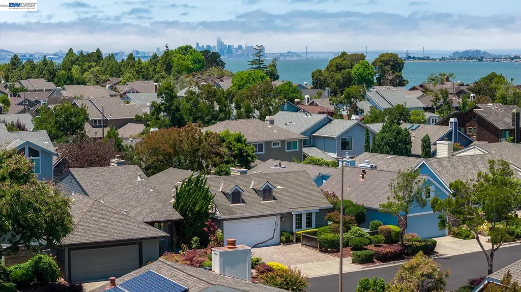 135 Avington Road Alameda CA 94502