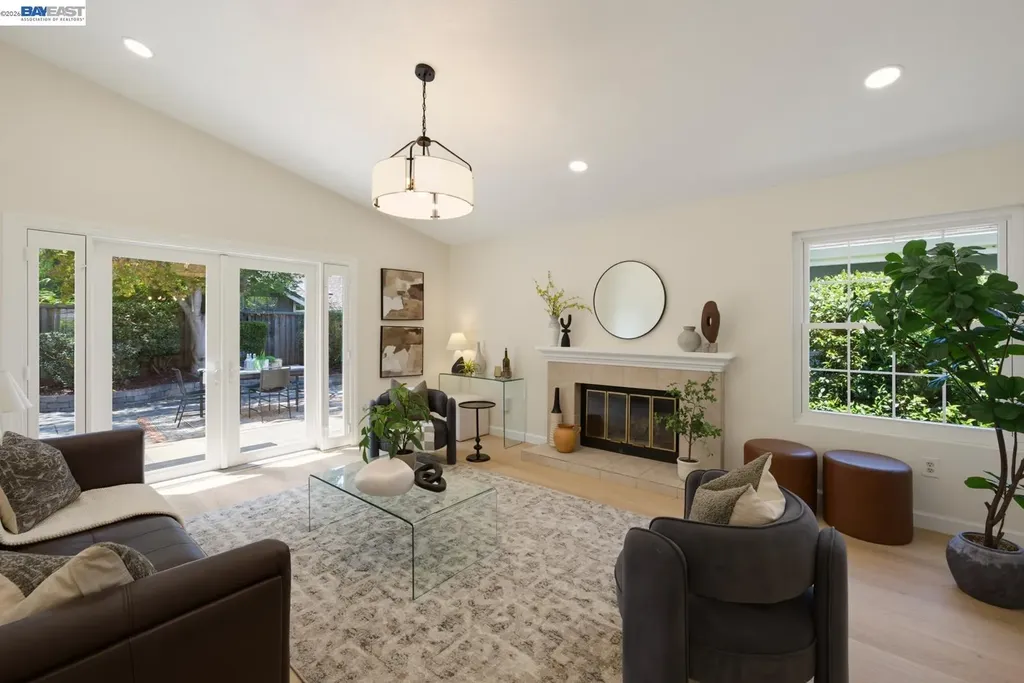 135 Avington Road Alameda CA 94502