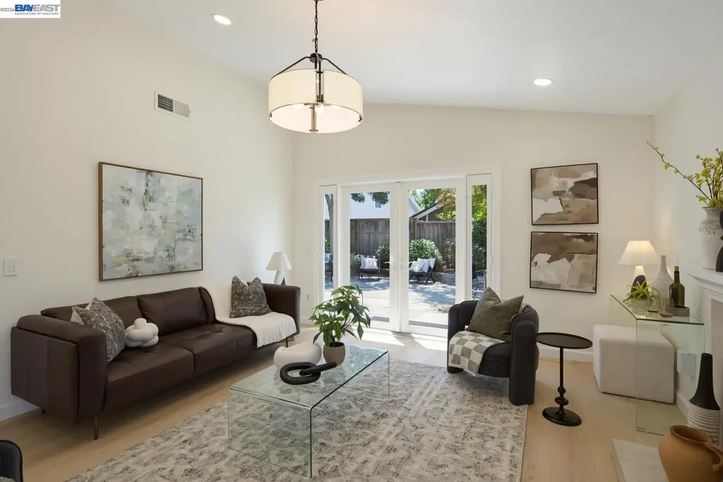 135 Avington Road Alameda CA 94502