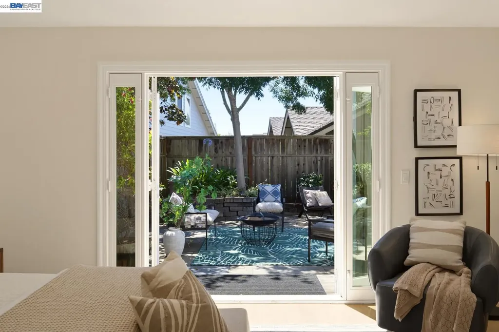 135 Avington Road Alameda CA 94502
