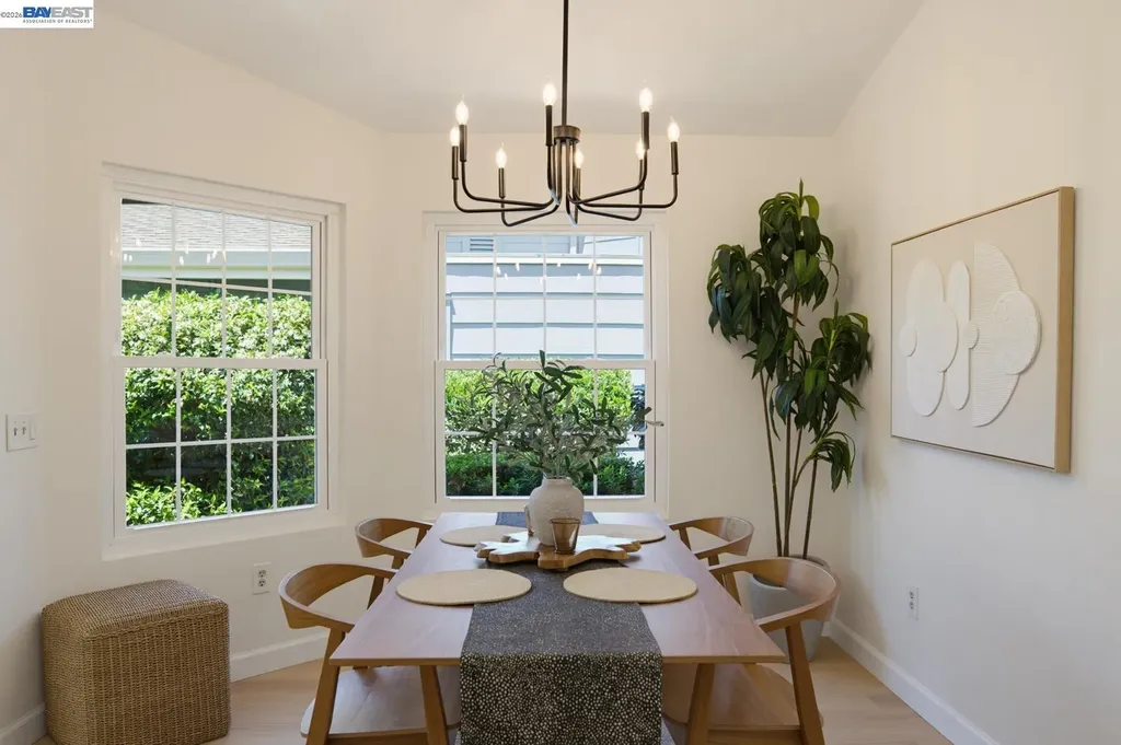 135 Avington Road Alameda CA 94502