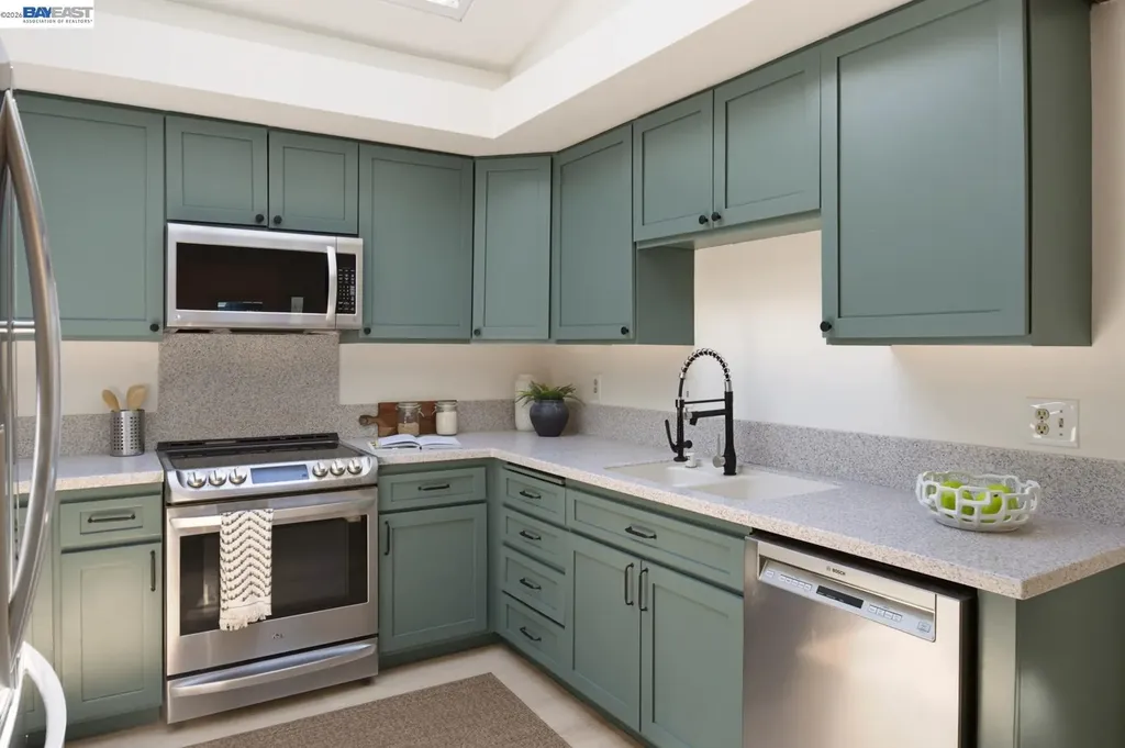 135 Avington Road Alameda CA 94502