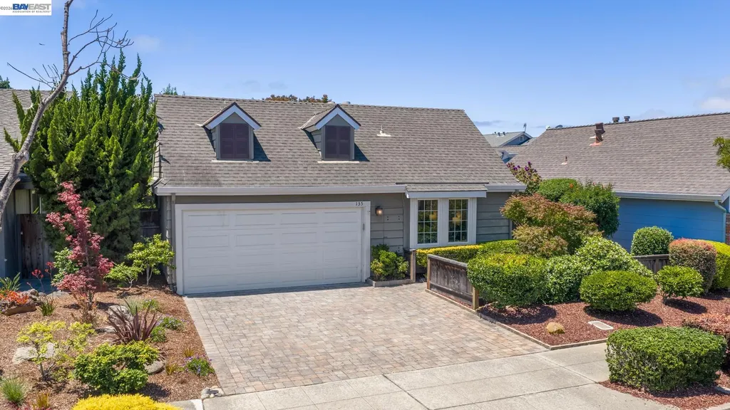 135 Avington Road Alameda CA 94502
