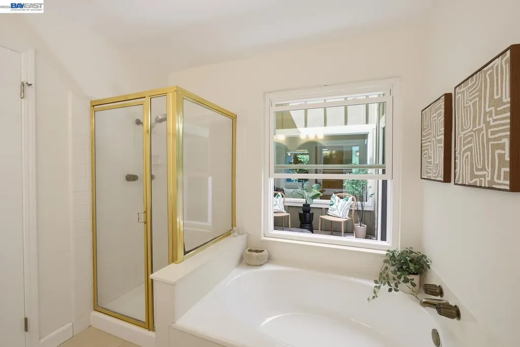 135 Avington Road Alameda CA 94502