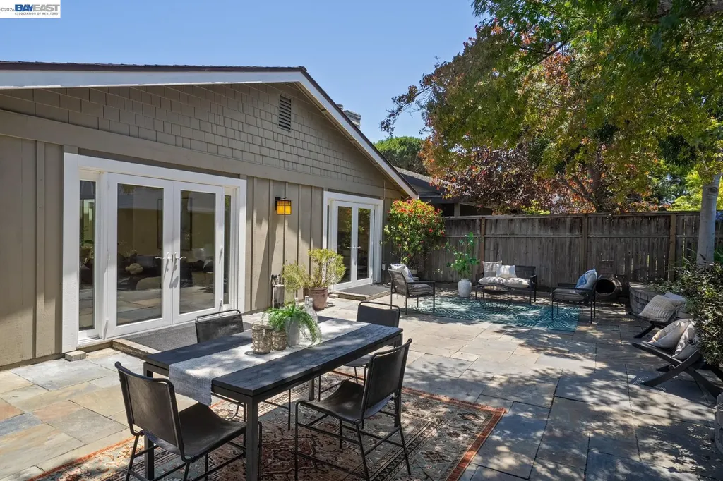 135 Avington Road Alameda CA 94502