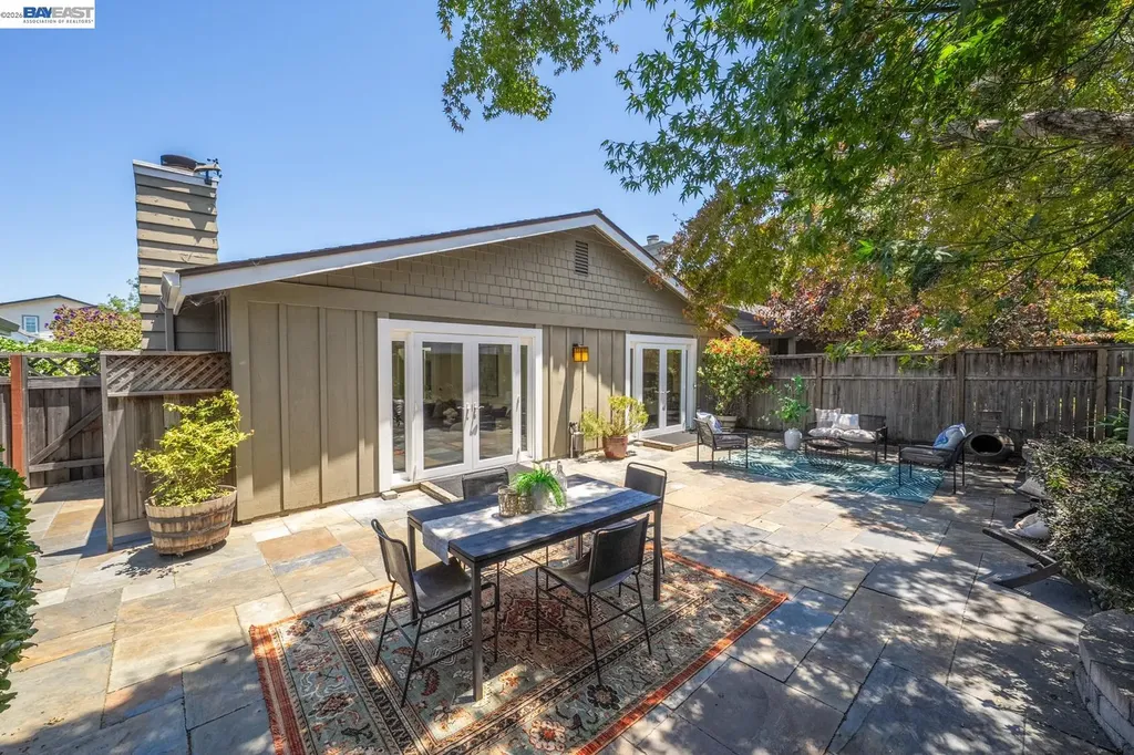 135 Avington Road Alameda CA 94502