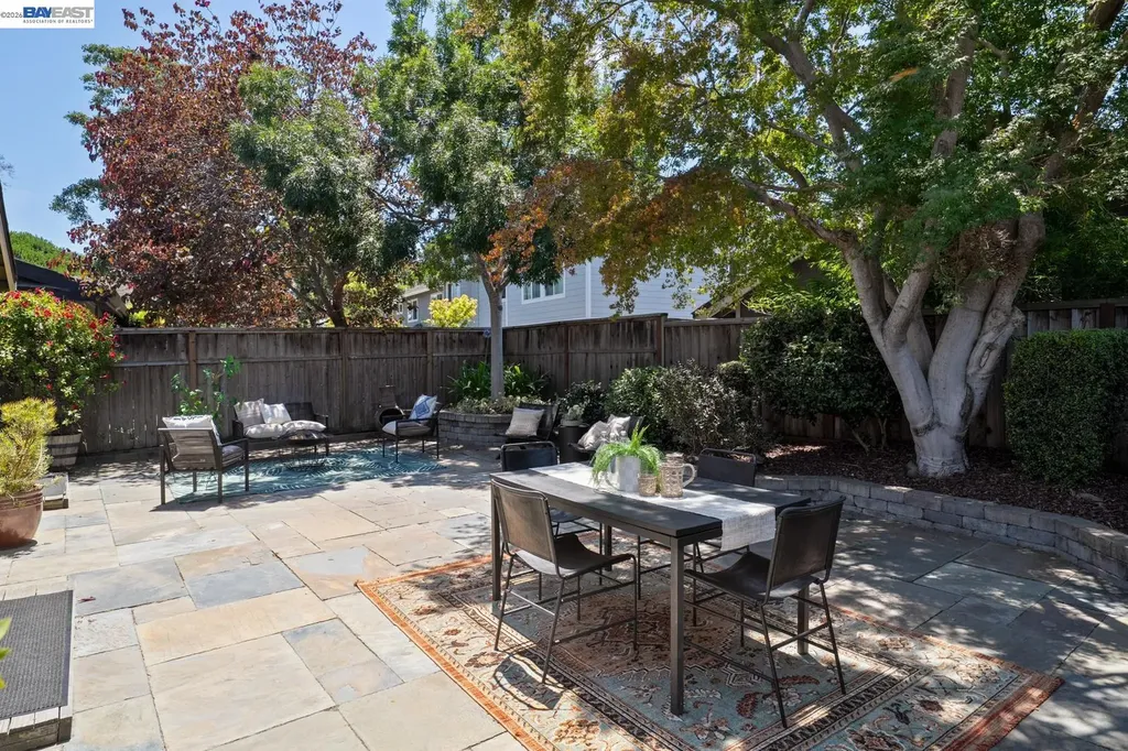 135 Avington Road Alameda CA 94502