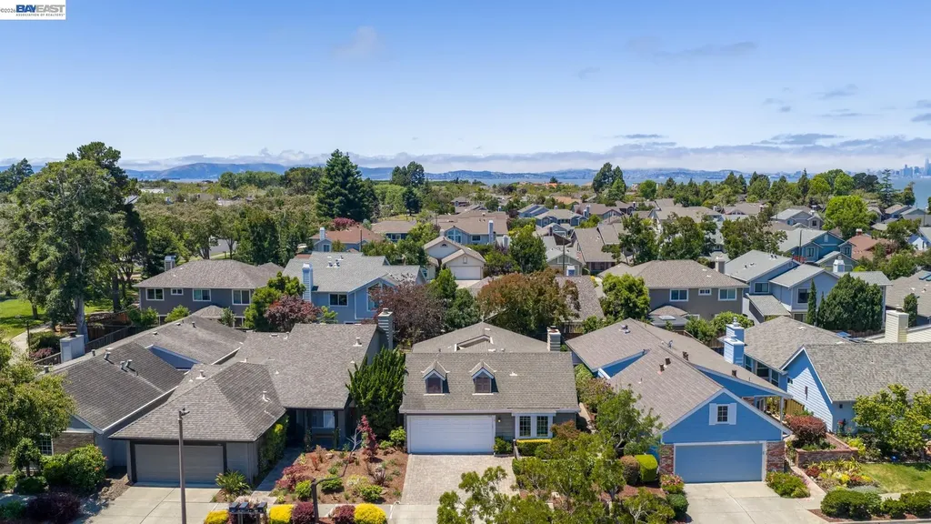 135 Avington Road Alameda CA 94502