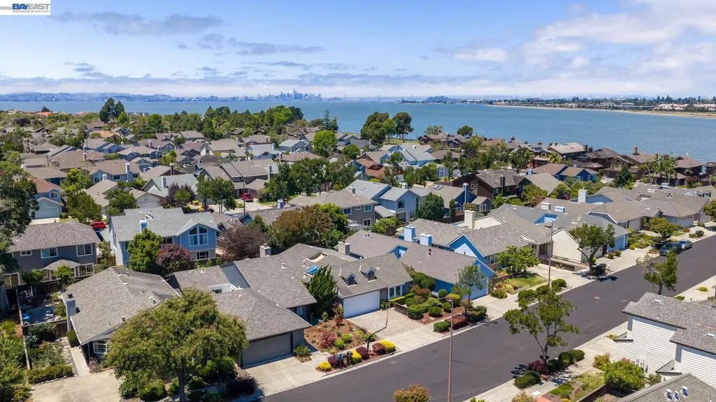 135 Avington Road Alameda CA 94502