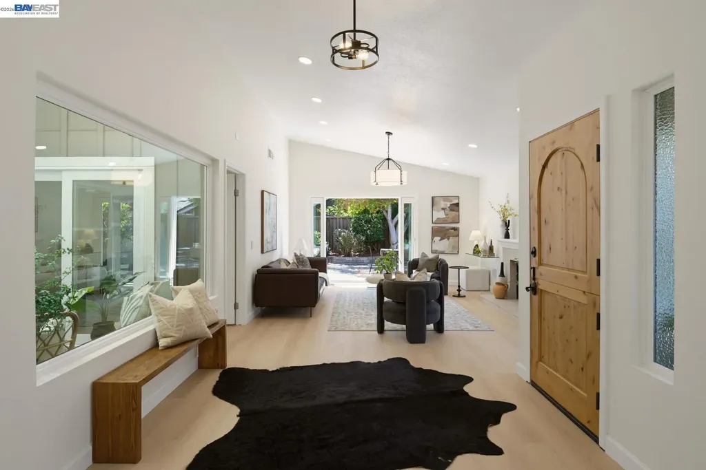 135 Avington Road Alameda CA 94502