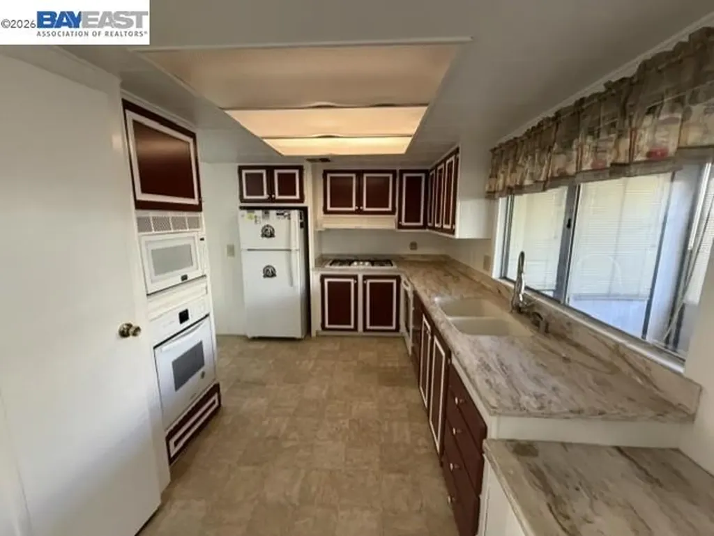 4141 Deep Creek Road #65 Fremont CA 94555