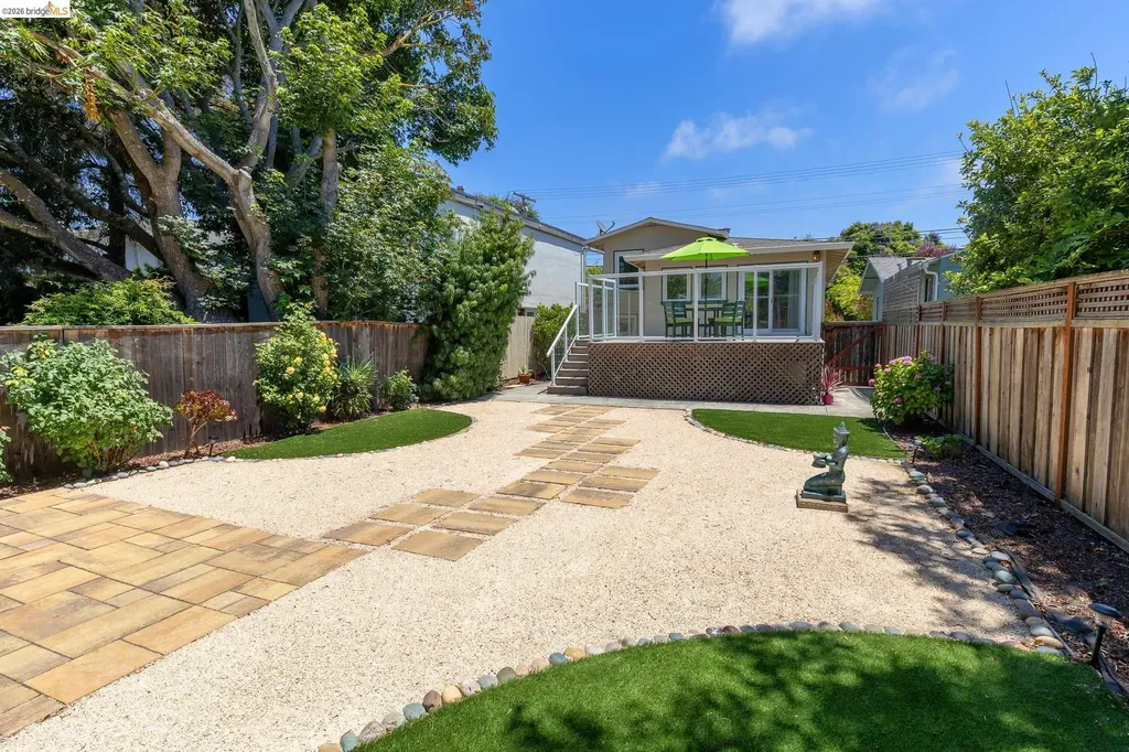 2214 Curtis Street Berkeley CA 94702