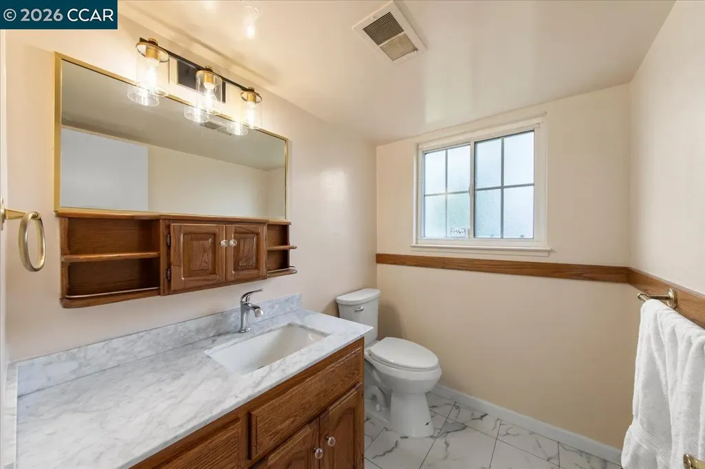 2080 Costa Court Pinole CA 94564