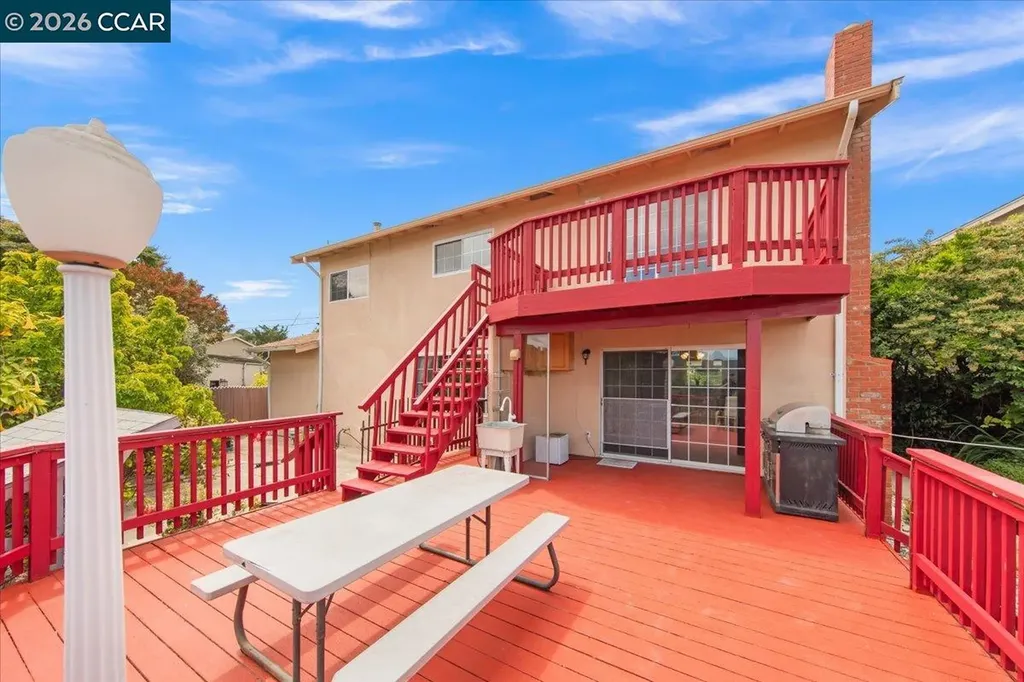 2080 Costa Court Pinole CA 94564