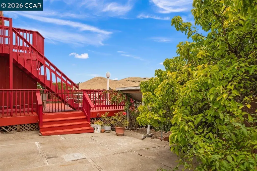 2080 Costa Court Pinole CA 94564