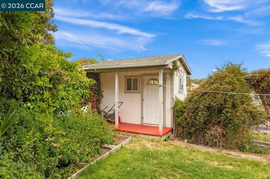 2080 Costa Court Pinole CA 94564