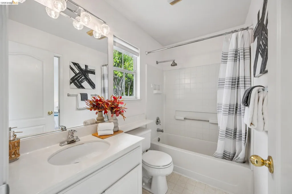25 Farallon Court Richmond CA 94804