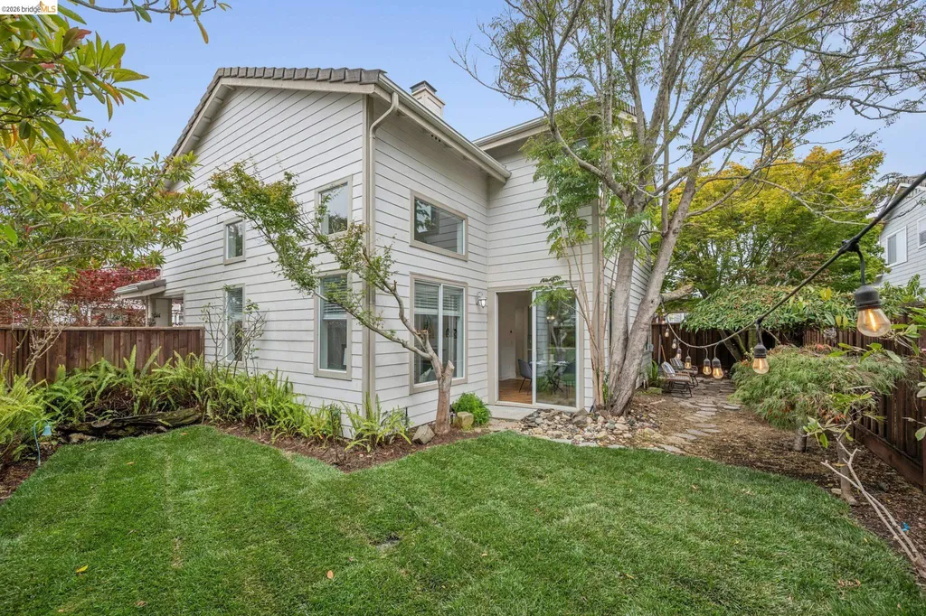 25 Farallon Court Richmond CA 94804