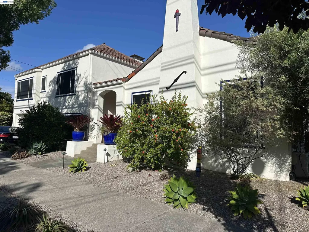1800 Versailles Avenue Alameda CA 94501