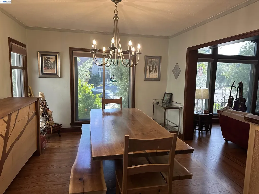 1800 Versailles Avenue Alameda CA 94501
