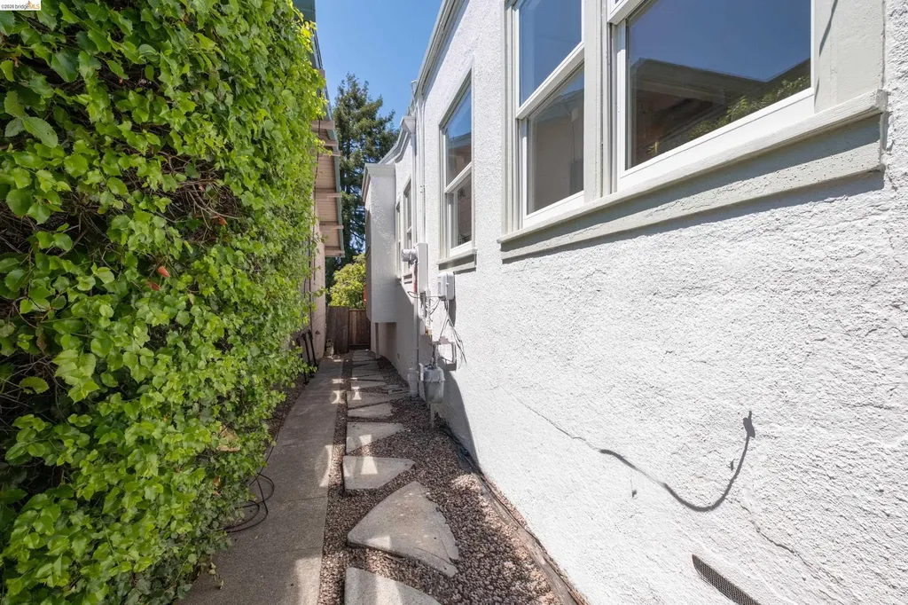 1611 Rose Street Berkeley CA 94703