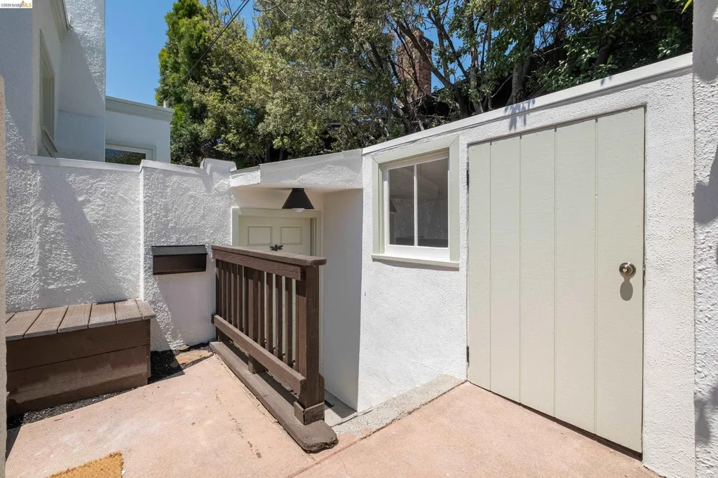 1611 Rose Street Berkeley CA 94703