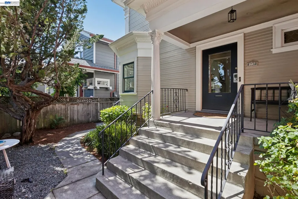 2607 Alcatraz Avenue Berkeley CA 94705