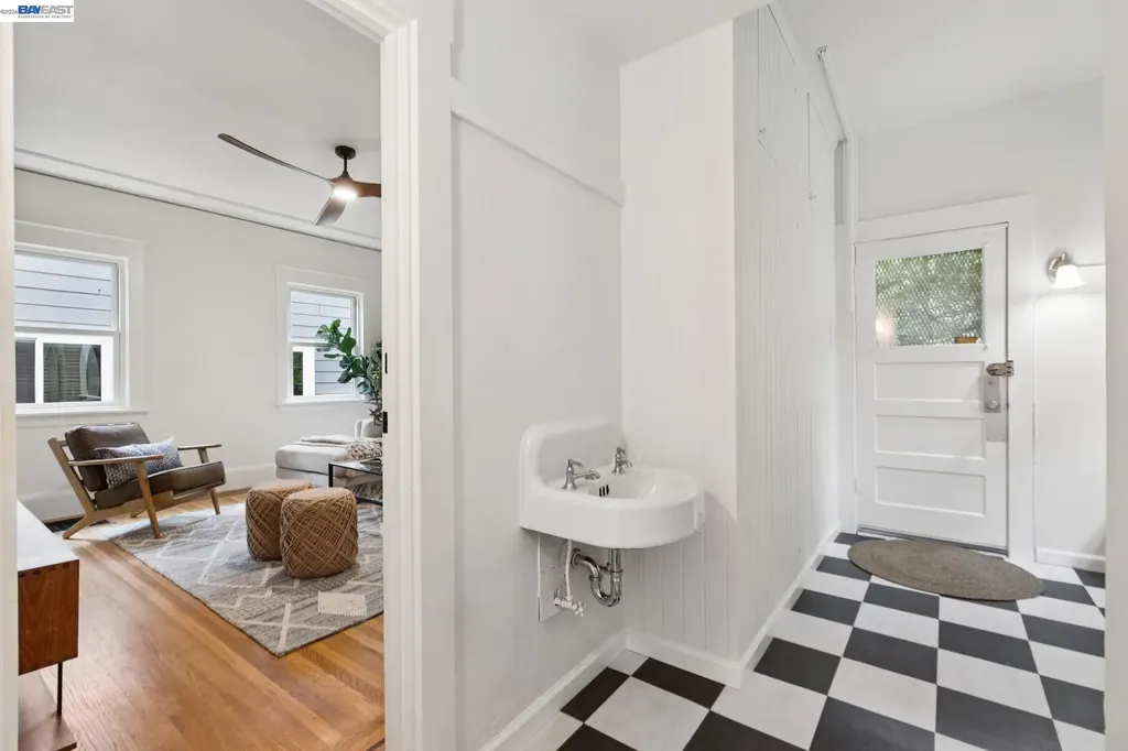 2607 Alcatraz Avenue Berkeley CA 94705