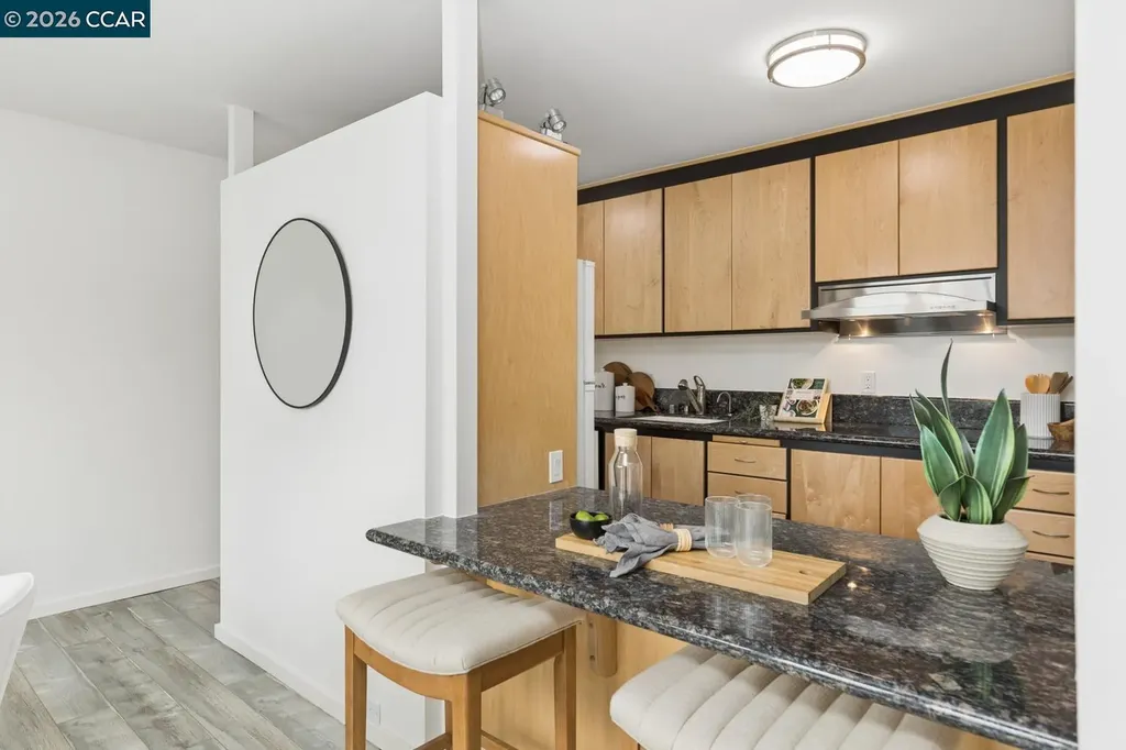 3945 Harrison Street Oakland CA 94611