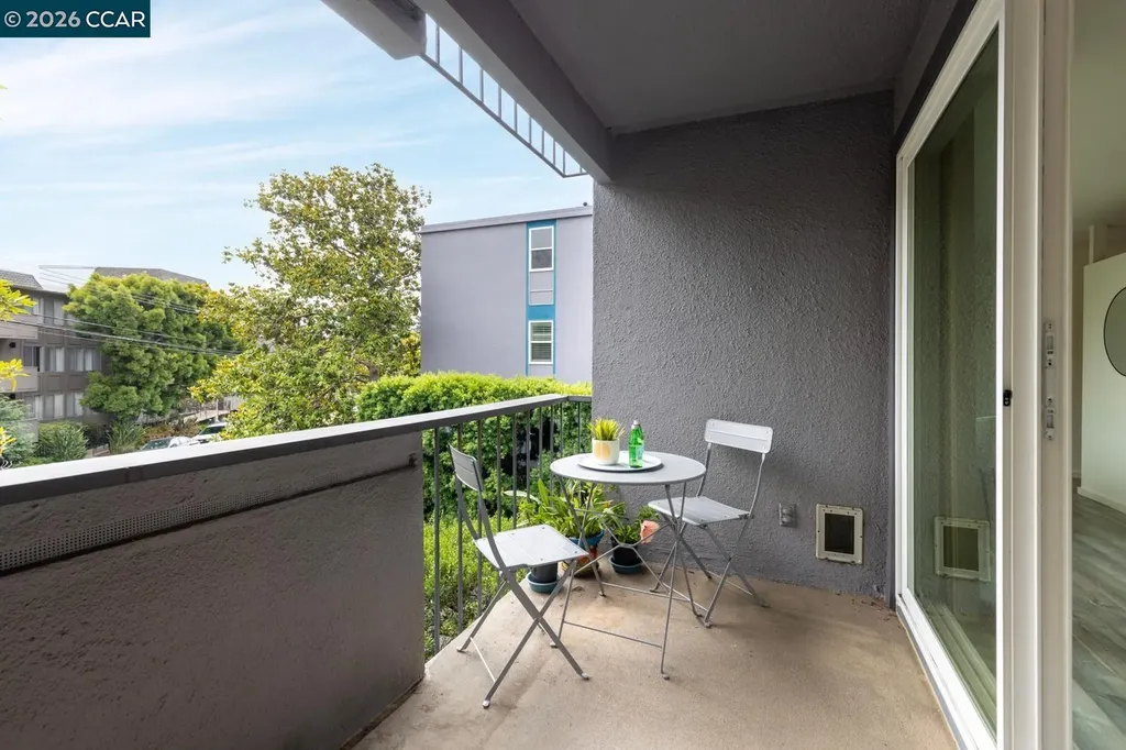 3945 Harrison Street Oakland CA 94611