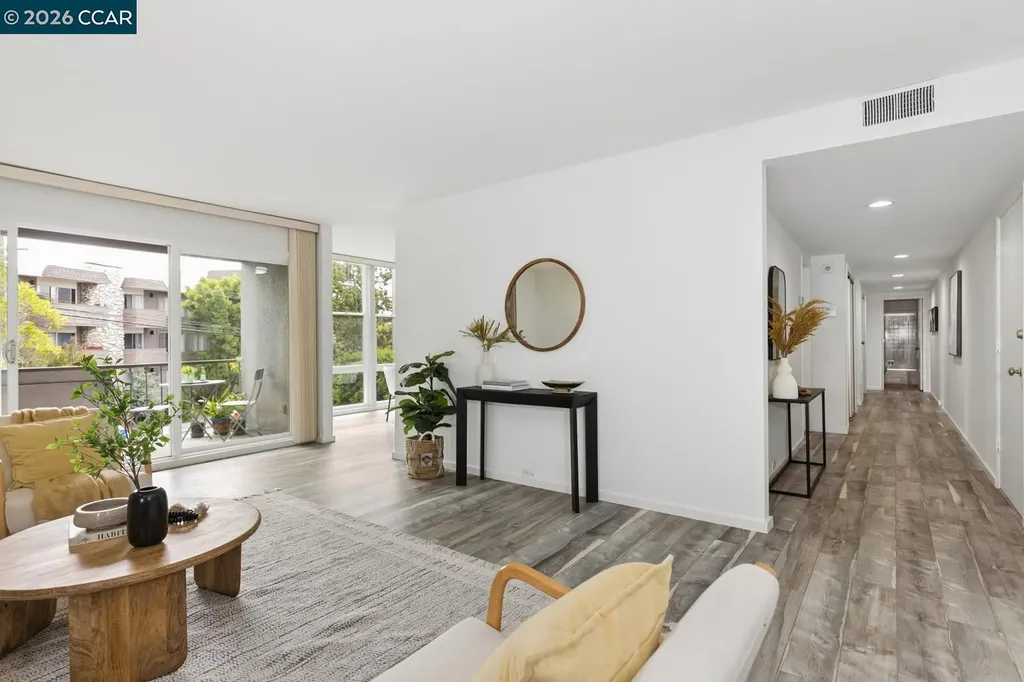 3945 Harrison Street Oakland CA 94611