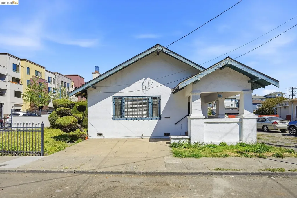 861 70th Avenue Oakland CA 94621