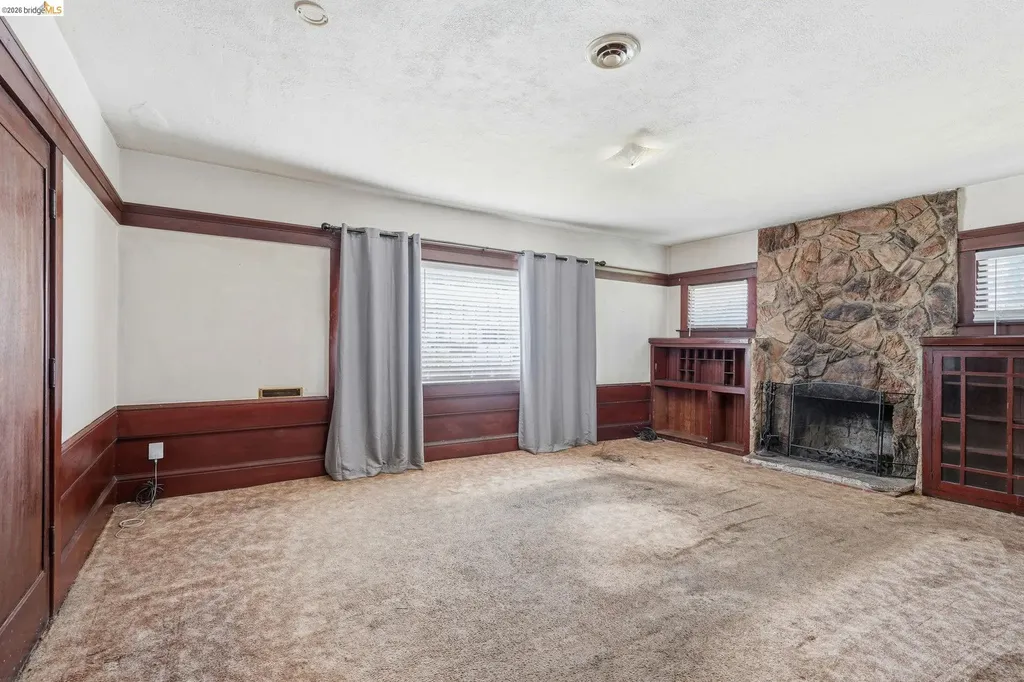 861 70th Avenue Oakland CA 94621