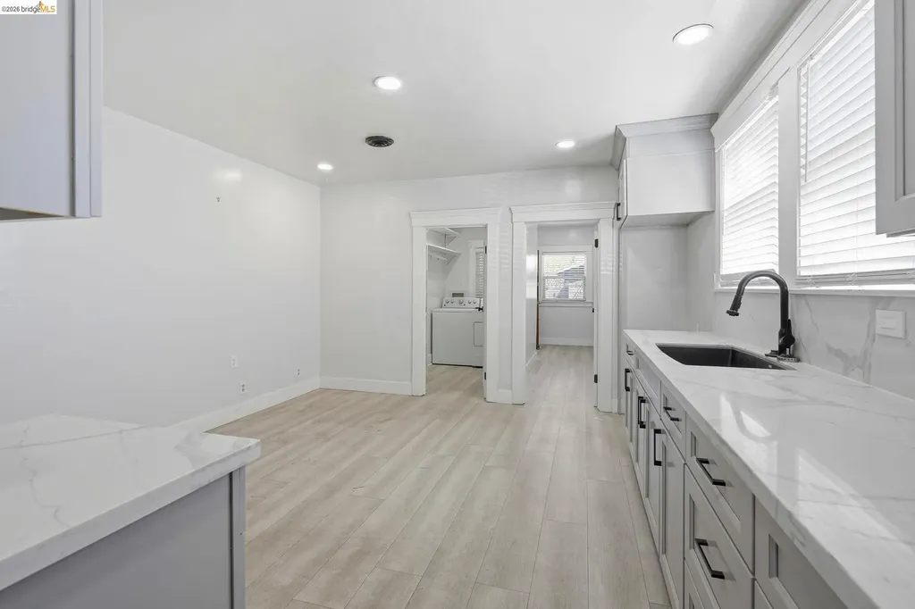 861 70th Avenue Oakland CA 94621