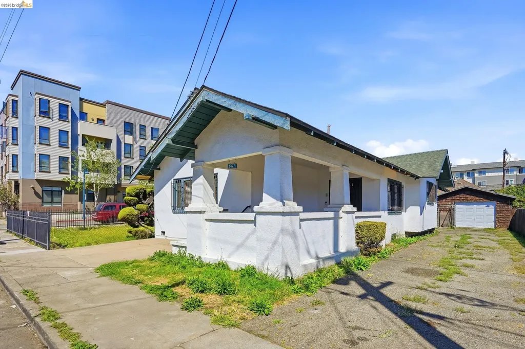 861 70th Avenue Oakland CA 94621