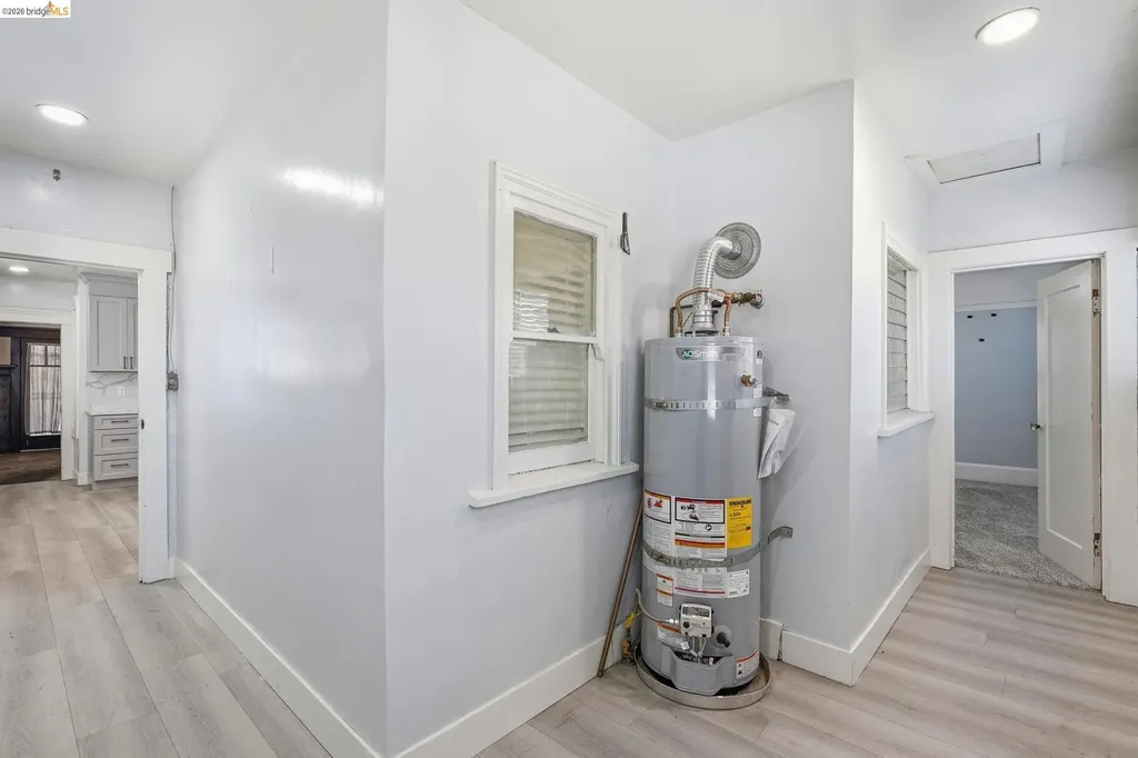 861 70th Avenue Oakland CA 94621