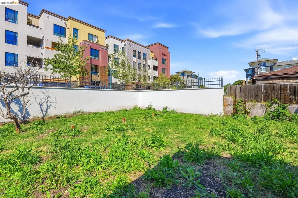 861 70th Avenue Oakland CA 94621