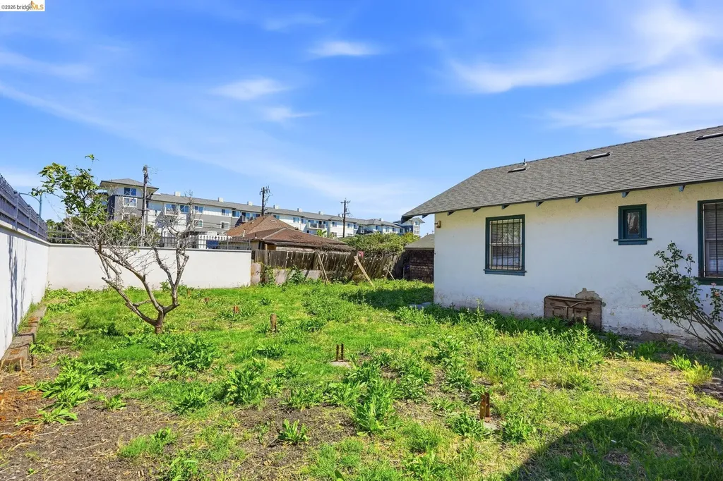 861 70th Avenue Oakland CA 94621