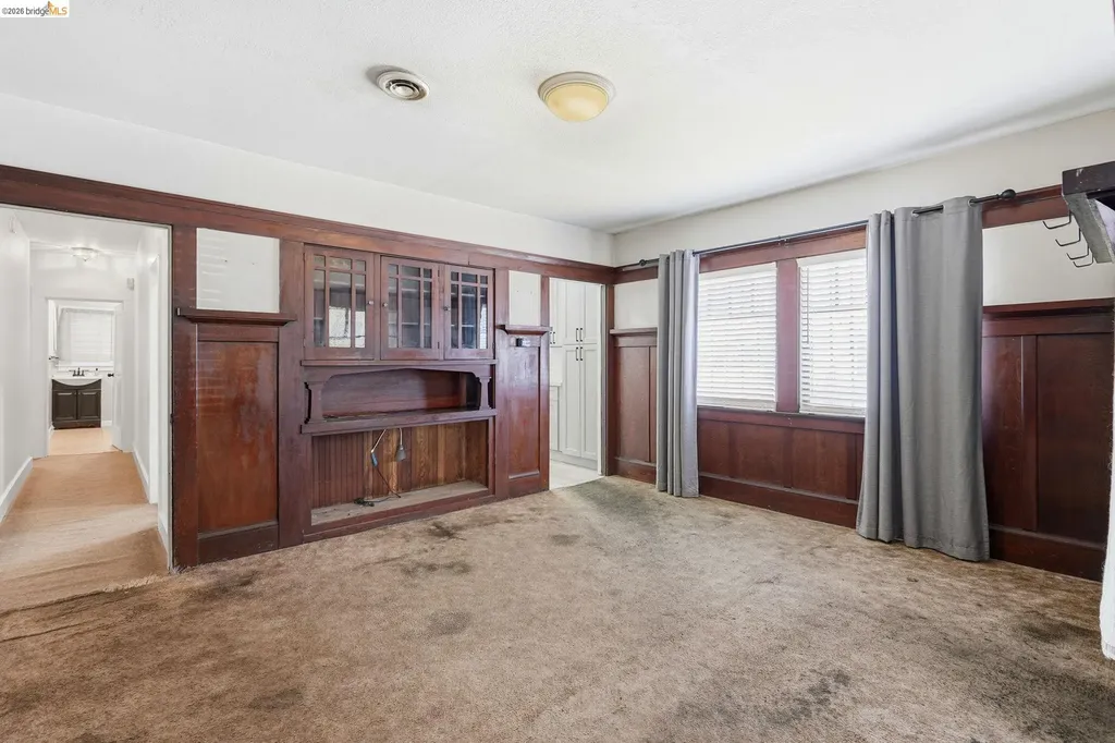861 70th Avenue Oakland CA 94621