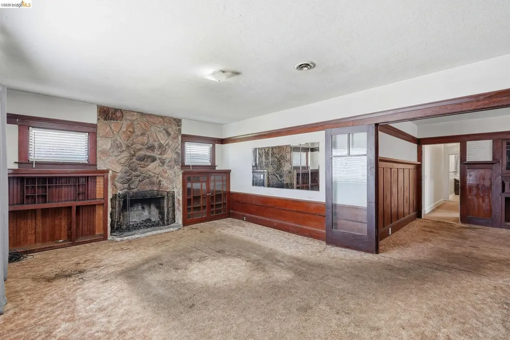 861 70th Avenue Oakland CA 94621