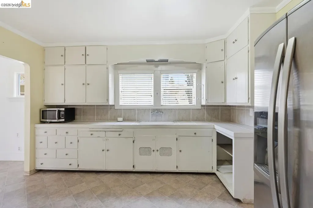 1045 Stanford Avenue Oakland CA 94608