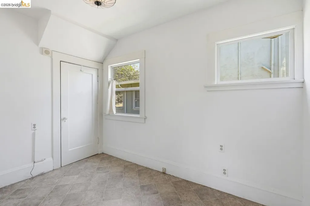 1045 Stanford Avenue Oakland CA 94608