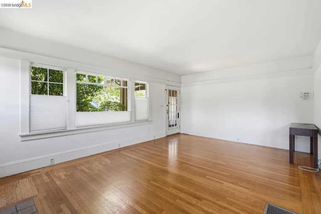1045 Stanford Avenue Oakland CA 94608