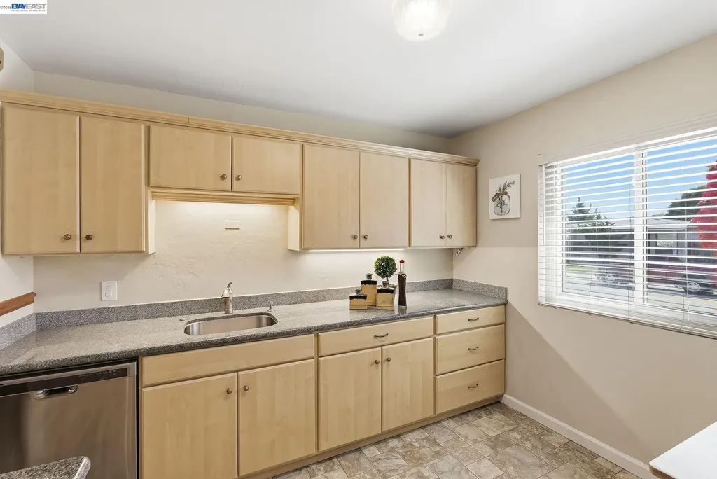 18160 Hunter Avenue San Lorenzo CA 94541